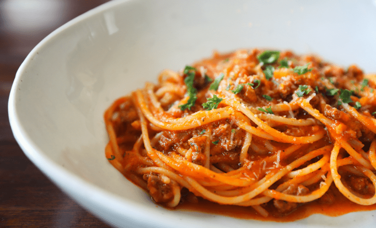 8 receitas de espaguete à bolonhesa que vão te surpreender